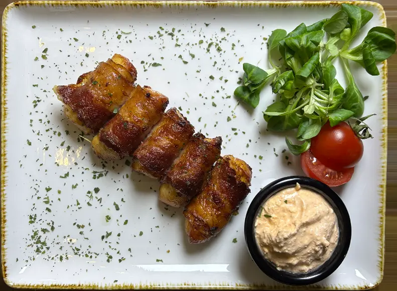 Rolovani pileci raznjic